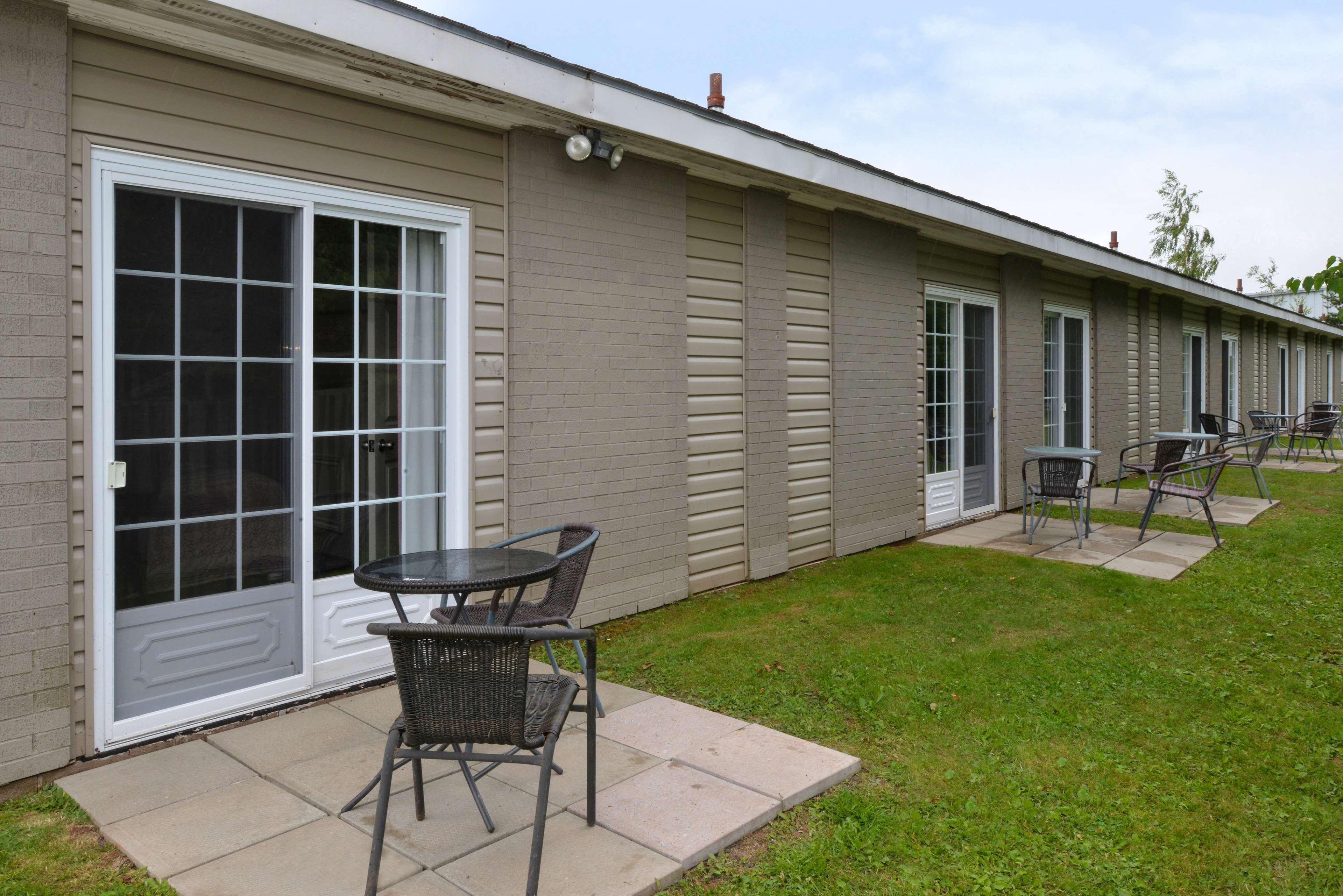 Canadas Best Value Inn & Suites-Charlottetown Exterior foto