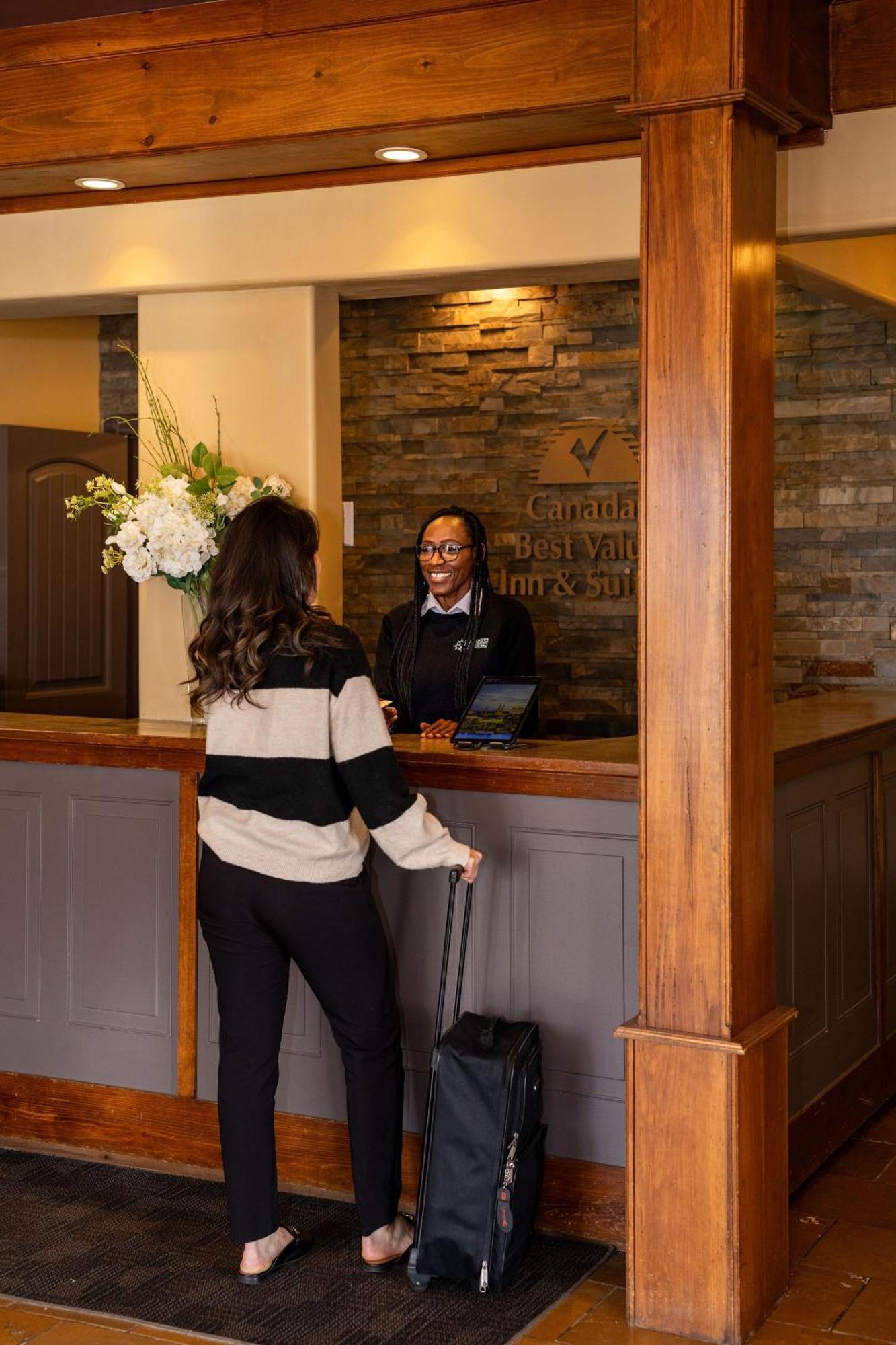 Canadas Best Value Inn & Suites-Charlottetown Exterior foto